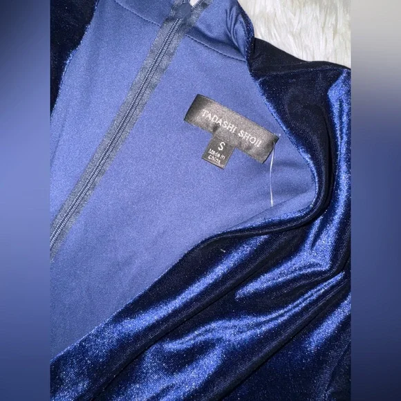 NWOT Tadashi Shoji Navy Blue Bevan Velvet Waterfall Drape Gown Sz S